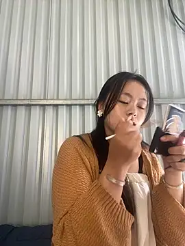 Julia-Elsa online show from 10.18.25