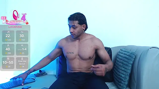 Snapshot of Troyy_lee1 chatting on 09.18.25 Troyy lee1 online show from 09.18.25