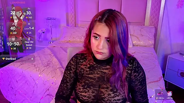 Snapshot of AlanaOdison chatting on 10.18.25 AlanaOdison online show from 10.18.25