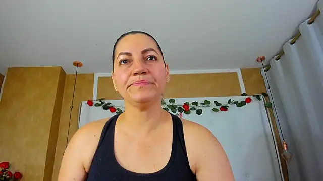 Snapshot of Heidy_milf chatting on 03.16.26 Heidy milf online show from 03.16.26