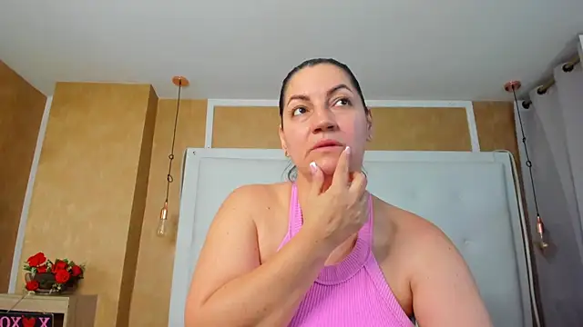 Snapshot of Heidy_milf chatting on 07.09.26 Heidy milf online show from 07.09.26