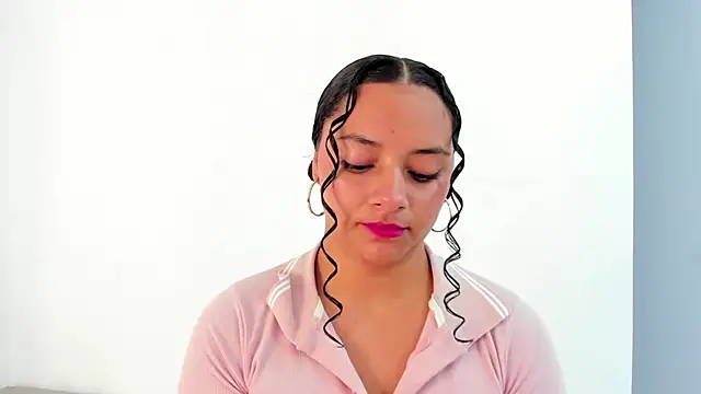 Snapshot of Angellit_Afrodita_ chatting on 11.07.25 Angellit Afrodita online show from 11.07.25