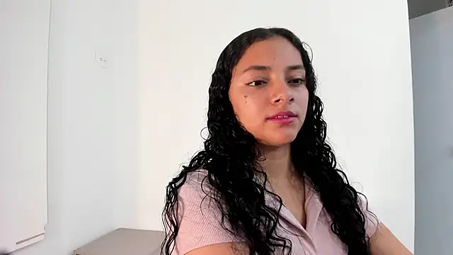 Snapshot of Angellit_Afrodita_ chatting on 01.12.26 Angellit Afrodita online show from 01.12.26