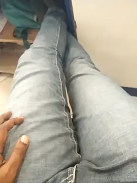 have A fun3276 online show from 10.05.25