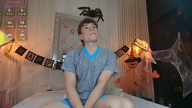 TaylerWhite online show from 10.18.25