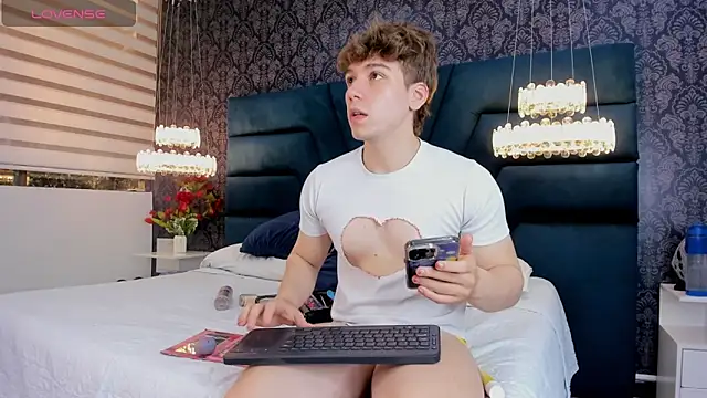 TaylerWhite online show from 03.29.26