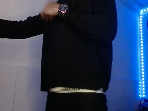 Snapshot of Sexy_hotlatin25 chatting on 10.12.25 Sexy hotlatin25 online show from 10.12.25