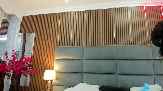 Snapshot of Sophie_Calloway chatting on 09.30.25 Sophie Calloway online show from 09.30.25