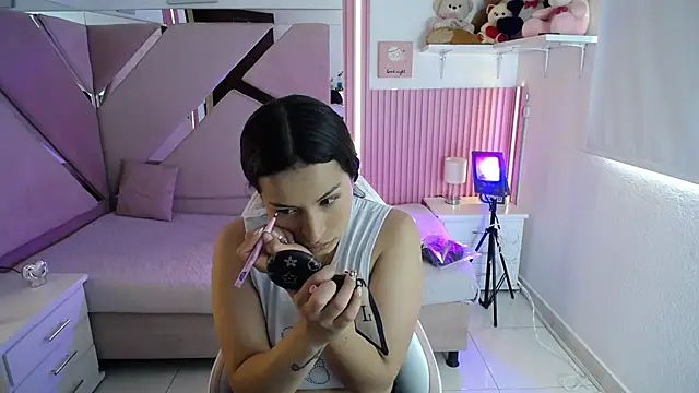 Snapshot of Mia_garcia28 chatting on 10.07.25 Mia garcia28 online show from 10.07.25