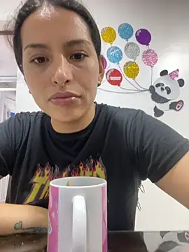 Snapshot of Mia_garcia28 chatting on 11.21.25 Mia garcia28 online show from 11.21.25