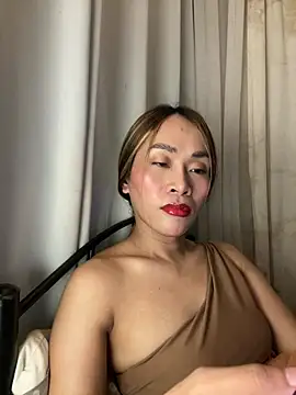 Snapshot of RomanticPearlTS chatting on 02.11.26 RomanticPearlTS online show from 02.11.26