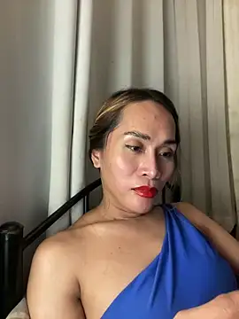 Snapshot of RomanticPearlTS chatting on 02.17.26 RomanticPearlTS online show from 02.17.26