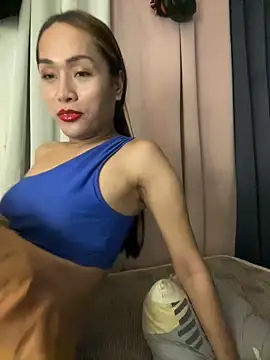 Snapshot of RomanticPearlTS chatting on 02.18.26 RomanticPearlTS online show from 02.18.26