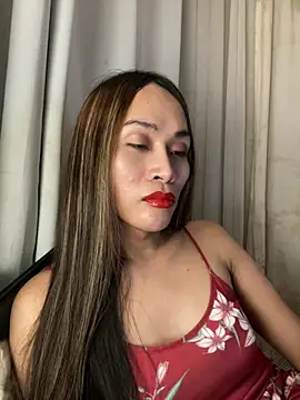 Snapshot of RomanticPearlTS chatting on 03.19.26 RomanticPearlTS online show from 03.19.26