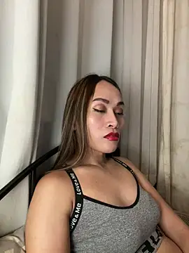 Snapshot of RomanticPearlTS chatting on 03.22.26 RomanticPearlTS online show from 03.22.26