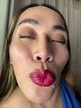 Snapshot of RomanticPearlTS chatting on 03.28.26 RomanticPearlTS online show from 03.28.26