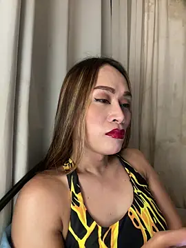 Snapshot of RomanticPearlTS chatting on 04.10.26 RomanticPearlTS online show from 04.10.26