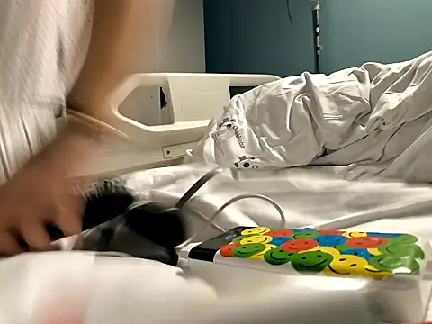 Snapshot of Junani2231 chatting on 11.23.25 Junani2231 online show from 11.23.25