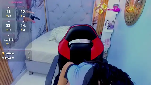 Snapshot of Isisleroy1 chatting on 11.24.25 Isisleroy1 online show from 11.24.25