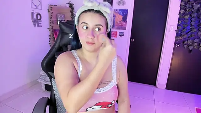 Snapshot of Lana_Herondale chatting on 12.05.25 Lana Herondale online show from 12.05.25