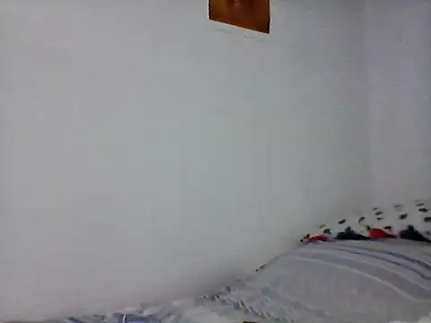 Snapshot of nhayasquirt chatting on 10.09.25 nhayasquirt online show from 10.09.25