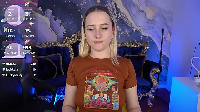 LilElfie online show from 11.23.25