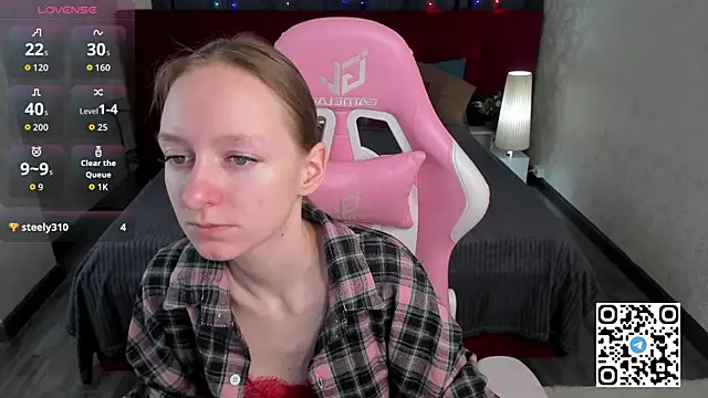 Mia E1fie online show from 02.04.26