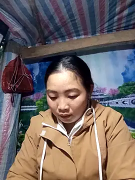 PhamPhung online show from 03.04.26