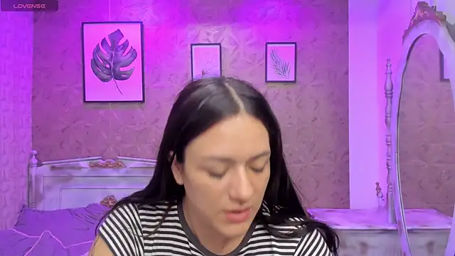 Snapshot of Dali_collin chatting on 06.24.26 Dali collin online show from 06.24.26