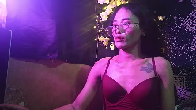 Madylinebigcock69 online show from 07.12.26