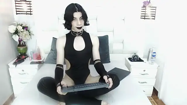 Snapshot of Atley_Dolly chatting on 09.12.25 Atley Dolly online show from 09.12.25