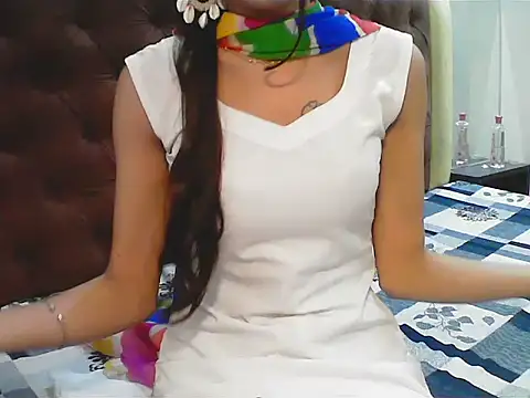 Snapshot of elize__ chatting on 09.20.25 elize online show from 09.20.25