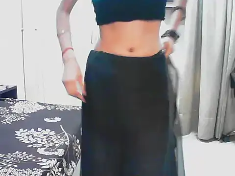 Snapshot of elize__ chatting on 10.09.25 elize online show from 10.09.25