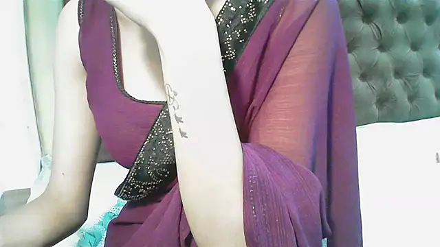 Snapshot of elize__ chatting on 11.07.25 elize online show from 11.07.25