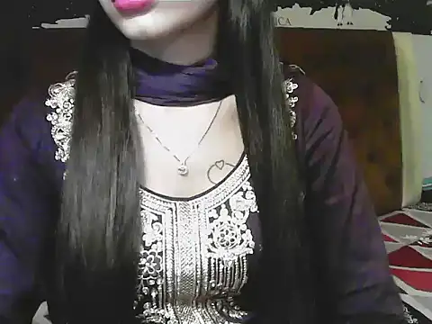 Snapshot of elize__ chatting on 12.19.25 elize online show from 12.19.25