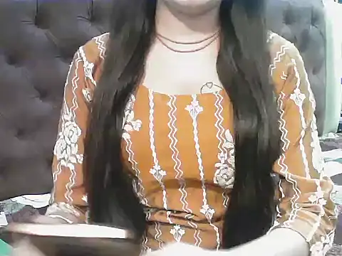 Snapshot of elize__ chatting on 01.18.26 elize online show from 01.18.26