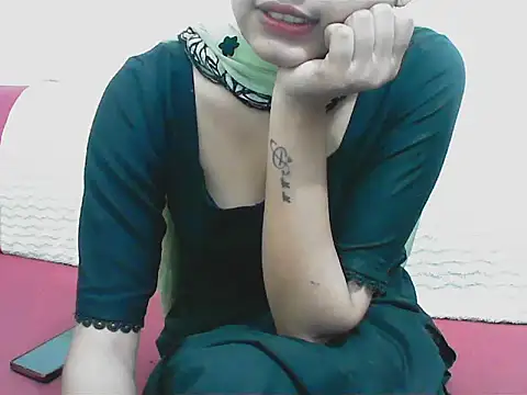 Snapshot of elize__ chatting on 02.09.26 elize online show from 02.09.26