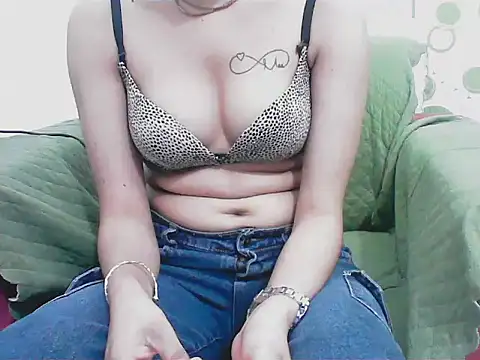 Snapshot of elize__ chatting on 02.19.26 elize online show from 02.19.26