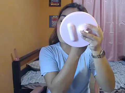 Snapshot of ur_Katrina69 chatting on 03.17.26 ur Katrina69 online show from 03.17.26