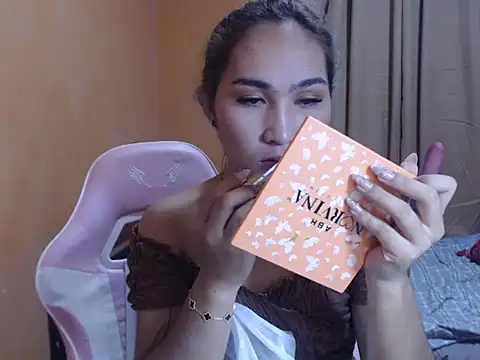 Snapshot of ur_Katrina69 chatting on 04.10.26 ur Katrina69 online show from 04.10.26