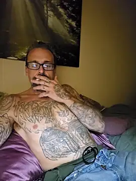 Snapshot of sethdarby chatting on 09.09.25 sethdarby online show from 09.09.25