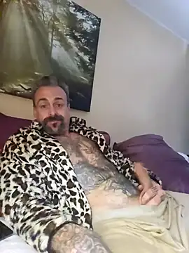 Snapshot of sethdarby chatting on 11.10.25 sethdarby online show from 11.10.25