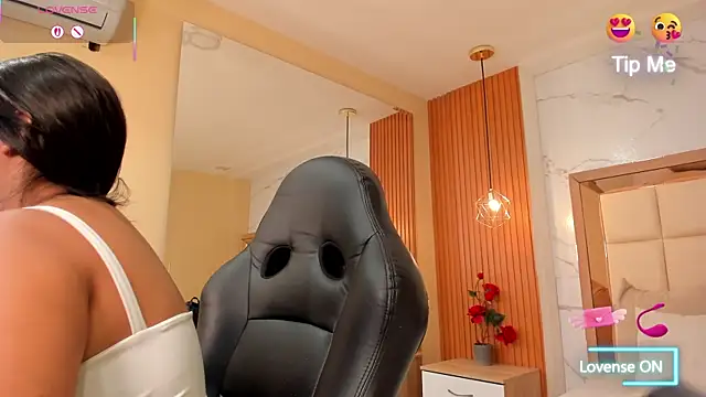 julieta rosee online show from 10.23.25