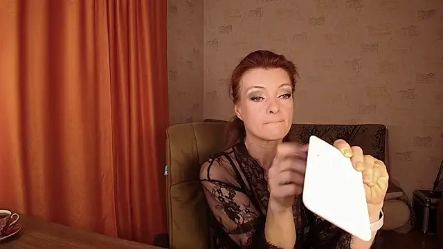 Milla Vanilla  online show from 09.15.25