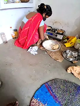 Snapshot of RAYI_Queen_3 chatting on 10.27.25 RAYI Queen 3 online show from 10.27.25