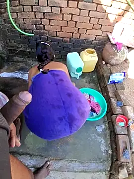 Snapshot of RAYI_Queen_3 chatting on 11.09.25 RAYI Queen 3 online show from 11.09.25