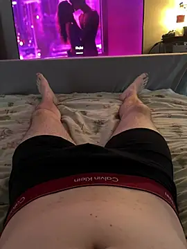 naughtycoupl98 online show from 04.18.26