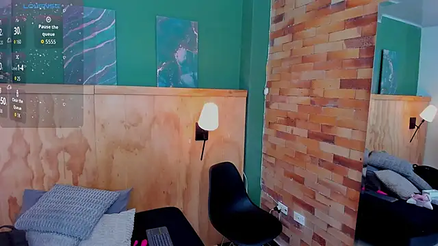 Snapshot of milavega_ chatting on 09.14.25 milavega online show from 09.14.25