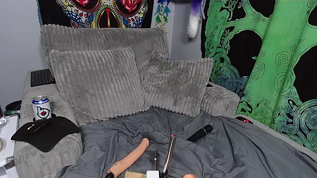 amymatthews92 online show from 04.13.26