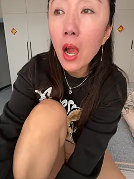 Snapshot of xiaomei-11 chatting on 11.05.25 xiaomei-11 online show from 11.05.25